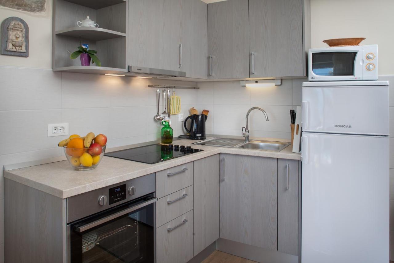 Apartman Vite พอดโกรา ภายนอก รูปภาพ
